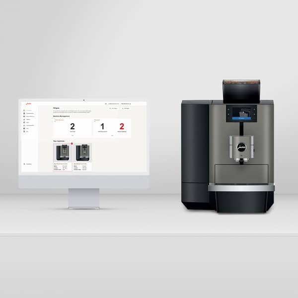 SoMe_Prof-XL_PocketPilot_X10c_DaIn_PP3-0_iMac_Dashboard_1200x1200px_en JURA Pocket Pilot 3.0