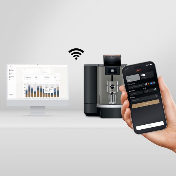 SoMe_Prof-XL_PocketPilot_X10c_DaIn_PP3-0_iMac_Wi-Fi_1200x1200px_en JURA Pocket Pilot 3.0